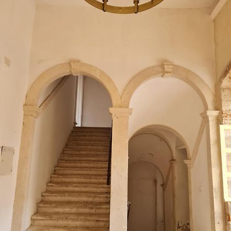 Inchy Accommodation - In The Center Of Diocletian'S Palace Сплит Екстериор снимка