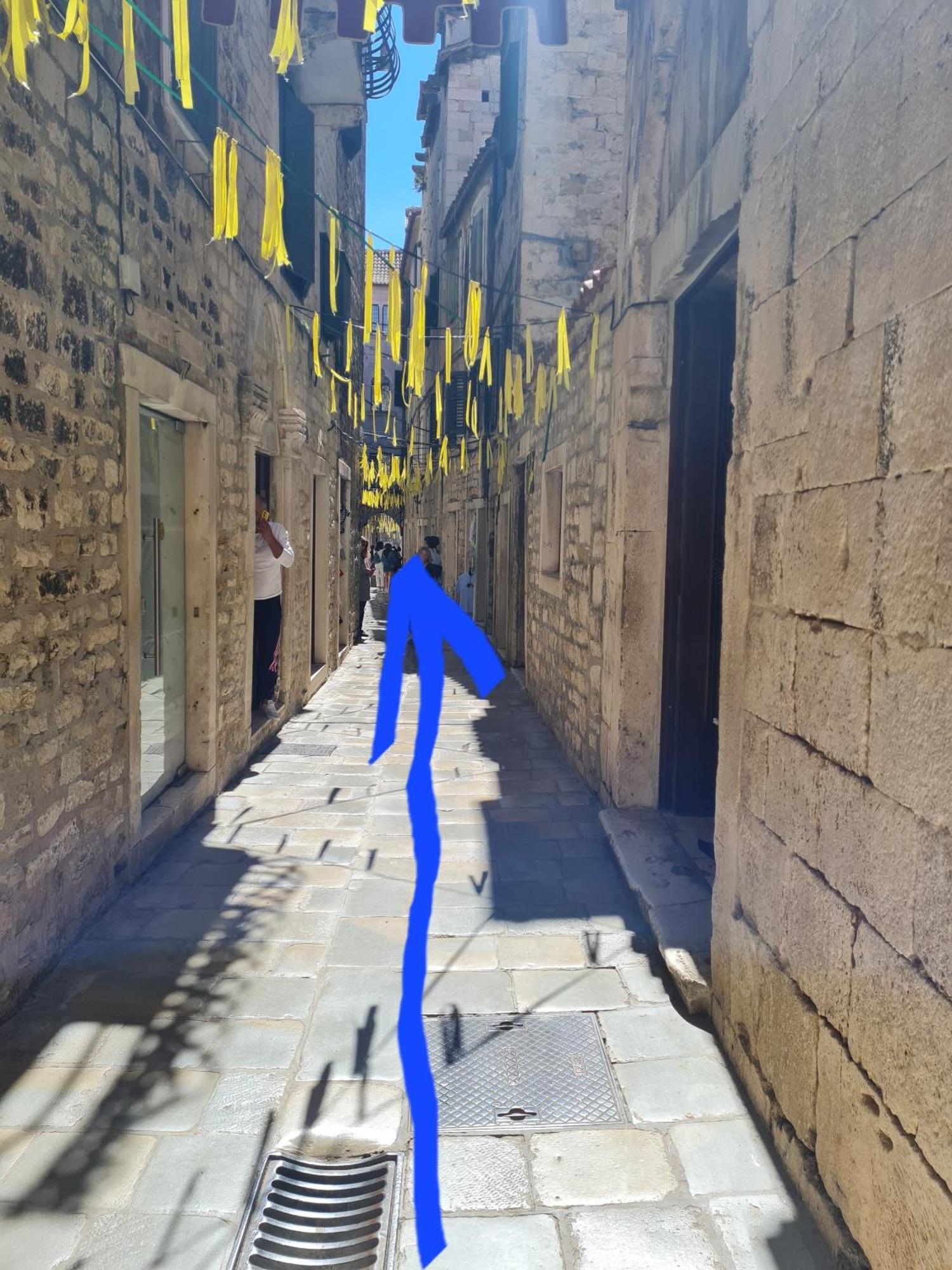 Inchy Accommodation - In The Center Of Diocletian'S Palace Сплит Екстериор снимка
