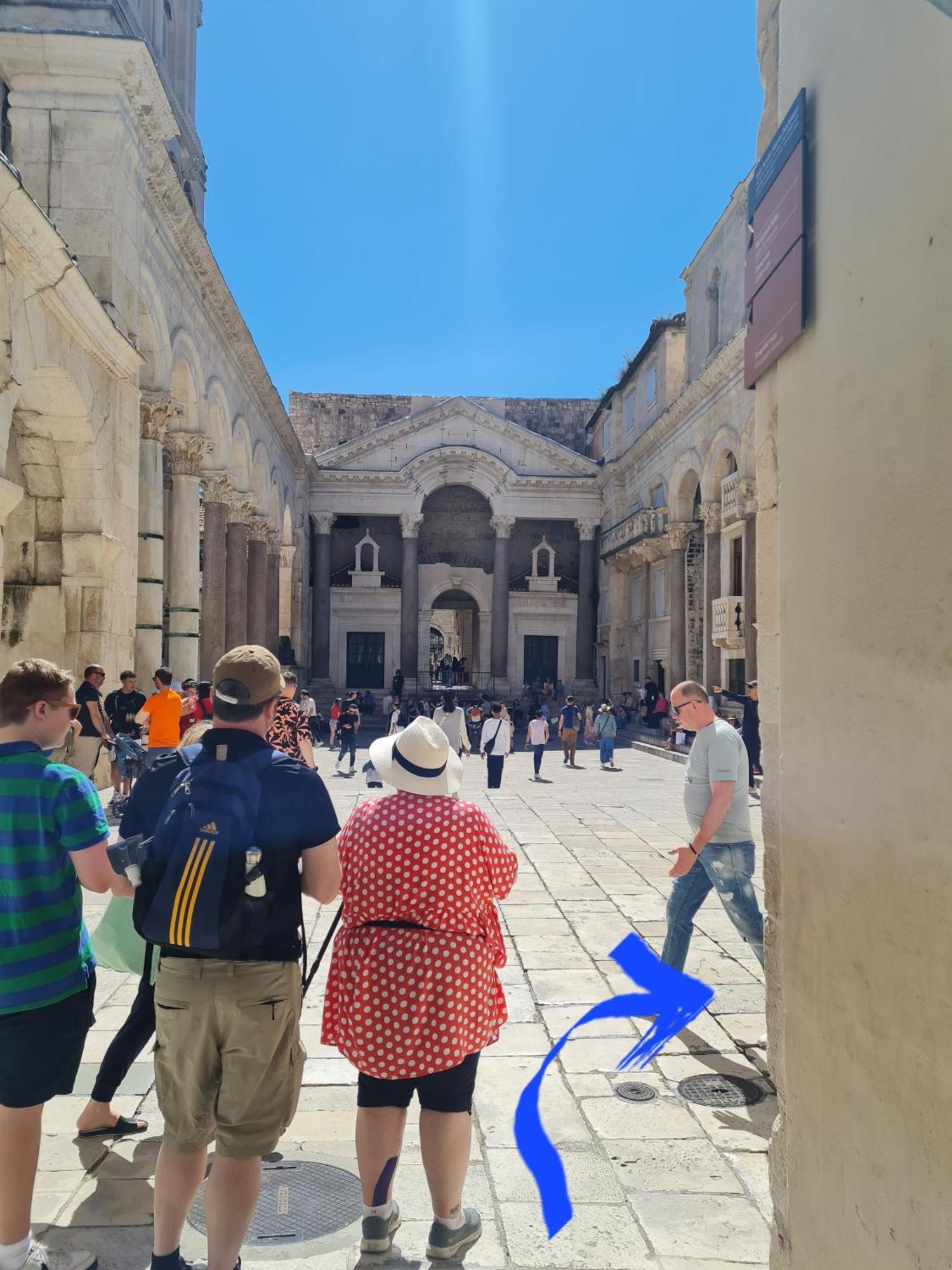 Inchy Accommodation - In The Center Of Diocletian'S Palace Сплит Екстериор снимка