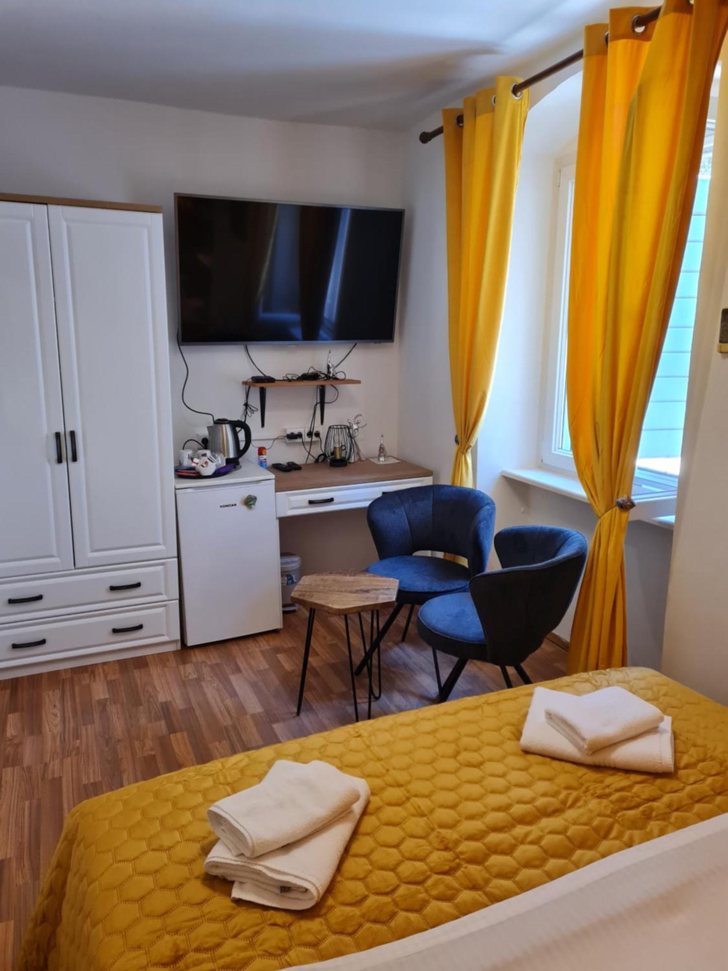 Inchy Accommodation - In The Center Of Diocletian'S Palace Сплит Екстериор снимка