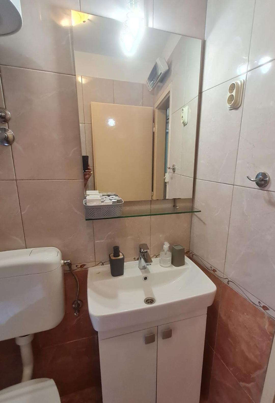 Inchy Accommodation - In The Center Of Diocletian'S Palace Сплит Екстериор снимка